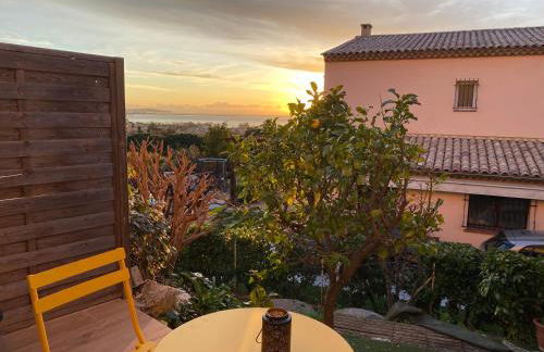 SPICY LOVE - proche Nice et Cannes - Jacuzzi privatif - French Riviera - luxe - suite romantique - Foto 18