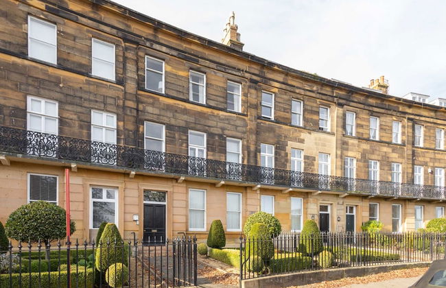 Host Stay Chatsworth Court Apartment - Photo 4