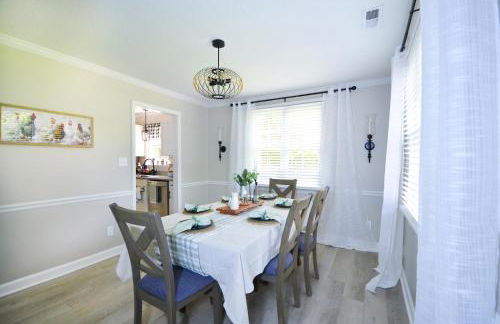 Private 1 Acre Retreat, Spa, Firepit, Gym, Chickens, King Suite, Pets - Foto 65