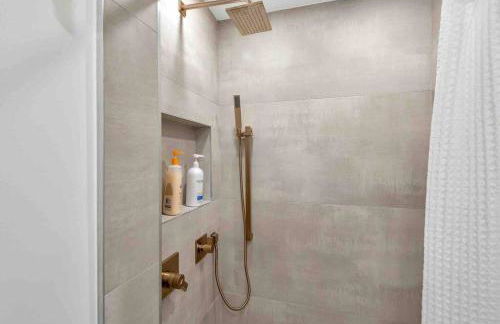 Charming Studio w Pool One Mile to Beach Pets Welcome - Foto 15