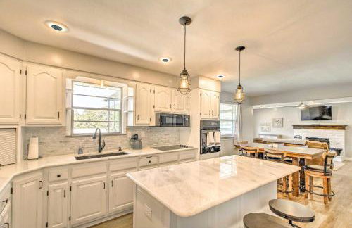 Lakeview Home - 1 Mile from Bull Shoals Lake! - Foto 8