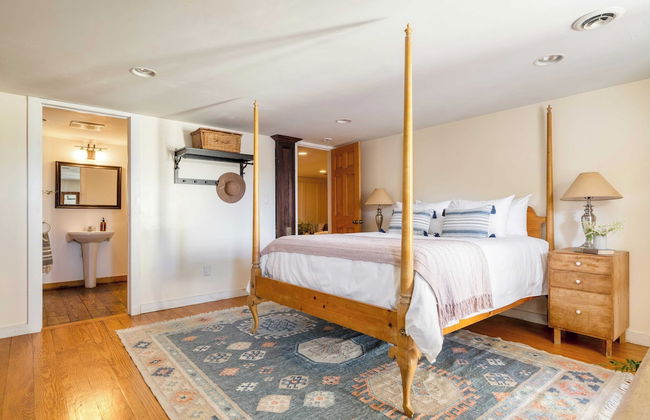 River House by Avantstay Historic & Secluded Estate on the Hudson River w/ Pool Sleeps 24! - Foto 35