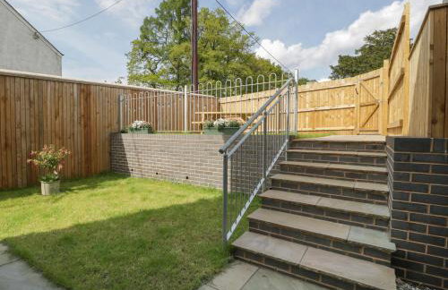 The Old School - Photo 20