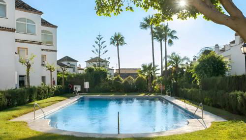 The Marbella Beach House - 4min Walk to the Sea - Photo 2, Garden