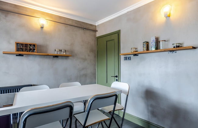 Chic Flat w Balcony BBQ 10 min to Emaar in Uskudar - Foto 12