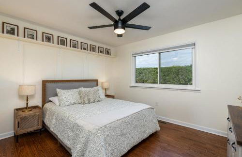 NEW Dragster Dream House - Game Room - Walk to the Speedway - Foto 23