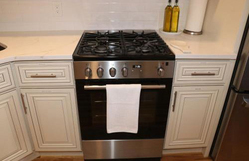 Spacious & Elegant 3 full bedroom apartment - Heart of Long Island - Foto 32