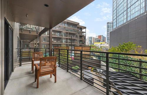Luxury in The Gulch with Patio Pool Walk to Broadway - Foto 6