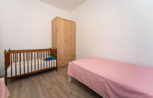 3 Bedroom Awesome Home In Rastevic - Foto 29