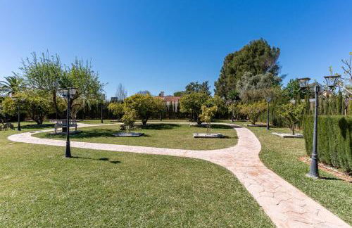 Villa con Piscina, BBQ y habitaciones ensuite by Can Panxo - Foto 10