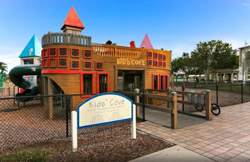 4BR Beach House Private Pool Minutes to Beach - Foto 29