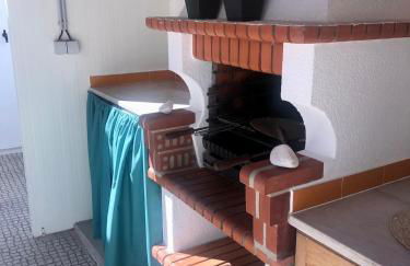 City Break-Quiet House with Private Patio - Foto 4