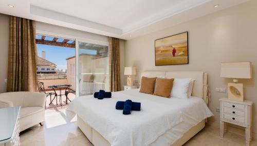 Luxury Beachfront Penthouse Marbella - heated pool & seaviews - Photo 2