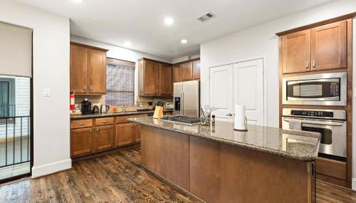 Near Midtown Downtown Games WiFi Balcony Pets - Foto 2