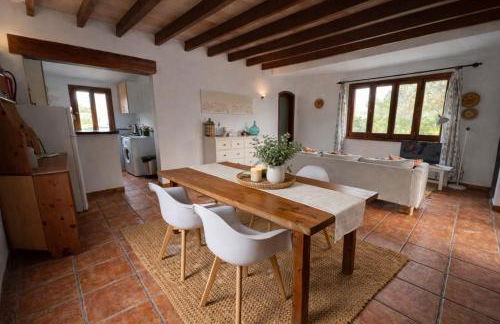 Villa Es Puig, piscina y vistas a la montaña - Foto 7