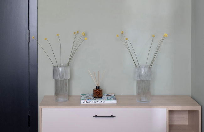 Bob W Tower Hill Studios - Photo 21