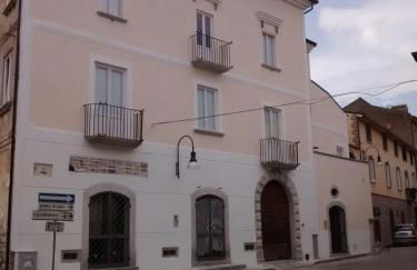 Palazzo Cusani - Foto 1