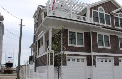 Sunday To Sunday, Elevator, Beach Badges, Roof Top Deck, Wifi, Bay Side 4 Bedroom, 3 Bath Townhouse 14056 - Foto 8