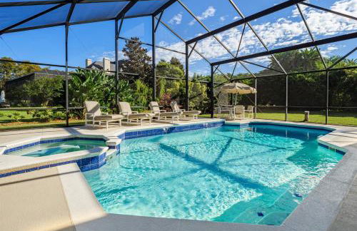 Brand NEW Modern Luxury wPrivate Pool Hot Tub BBQ Home Cinema 2 Miles to Disney - Foto 25