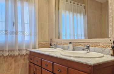 Villa Oropéndola Piscina agua salada, parking, barbacoa pax 14 - Foto 54