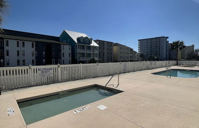 Luxurious Home with Theatre Room - Foto 36