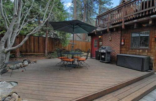 The Gingerbread Cottage - Photo 22