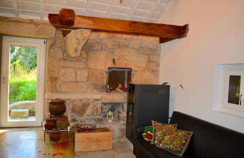 Castelo Gerês - Exquisite Eco-Cottage - jacuzzi - Foto 13