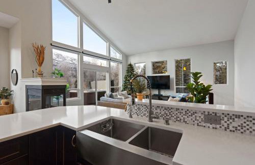 Cozy Private Hot tub, Luxe Views! Shiloh&Harmony - Foto 45