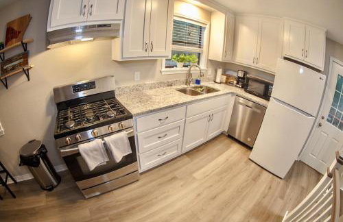 Stylish Family & Group Retreat Near UofA and Trails - Foto 10