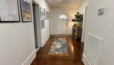 Charming 2-Bedroom 1 Bath Near Everything - Foto 3