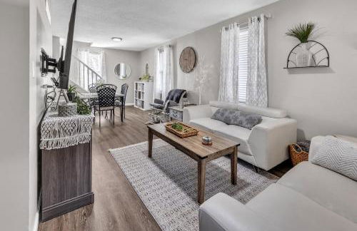 Serene Corner Cottage with Hot Tub home - Foto 7