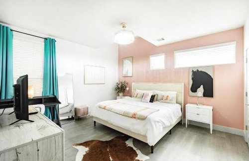 The Q - Austin Family Vacation Home - Hot Tub, Sauna, Gym & Backyard - Foto 26