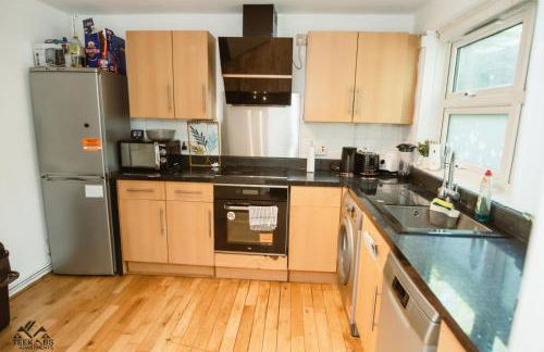 Modern 2 bedroom Terrace - Foto 27