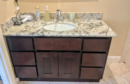 NARVAEZ MASTER room private entry and bathroom - Foto 5