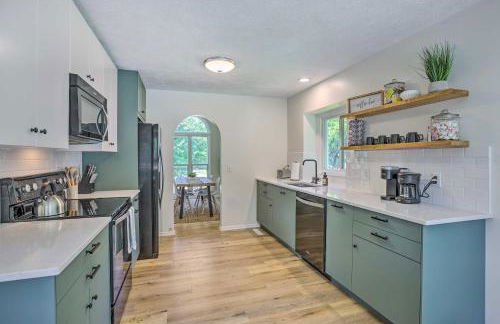 Modern Boho Gem Yard and 10 Mi to Baxter Arena - Foto 11