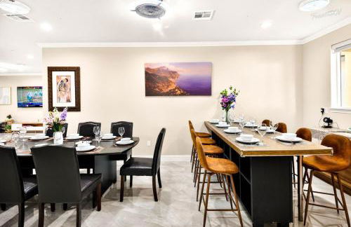 Spacious 6BR Stay with Parking and Near DTLA - Foto 15