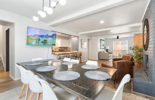 Spacious Retreat 8 Bedroom River - Photo 2