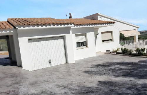 Elegant Villa in Benicarló with Private Pool - Photo 7