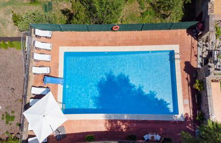 21 Sleeps Private Pool Villa & BBQ Near Barcelona - Foto 2