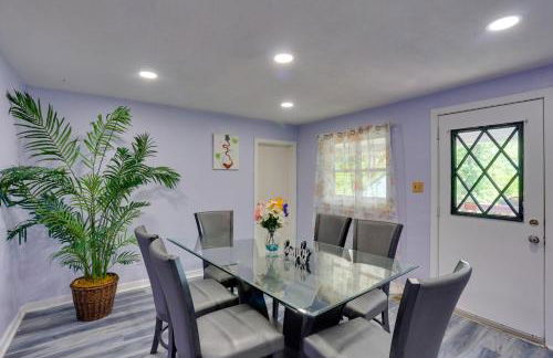 9 Mi to Hersheypark Spacious Home with Deck - Foto 2