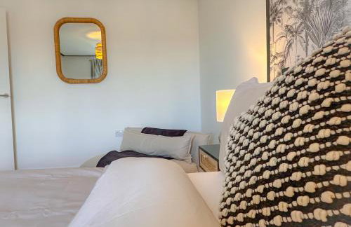 Perfect Booking 3 Bed Home in Central Bracknell - Foto 17