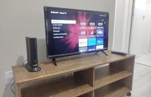 Ap 2 quartos amplos, com Ar condicionado central, Internet, Netflix e Garagem privativa - Foto 3