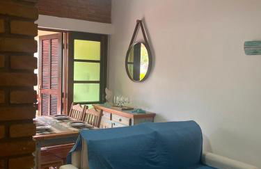 Entre Três Praias - Enseada 200m, Perequê Mirim 200m, Sta Rita 300m, Com Ar Condicionado e Churrasqueira - Foto 5