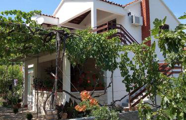 Apartments with parking space Kraj, Pasman - 8372 - Foto 2