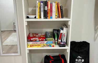 Serene Modern Home Backdoor with great WiFi, games, movies, patio seating and bbq Easy Access to North Joshua Tree National Park in 10 minutes - Foto 34