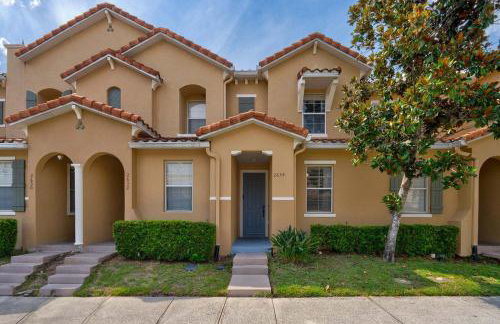 Comfy Townhome Minutes from Disney - Photo 5