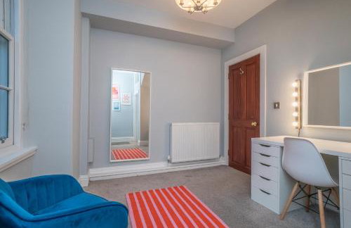 Georgian Elegance with Patio Garden West End - Pass the Keys - Foto 44