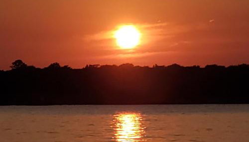 Fully furnished lakefront Retreat - Foto 1