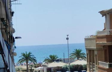 Seaview escape - spacious 3 bed beach apartment & terrace - Foto 2