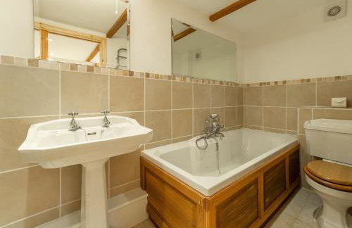 The Threshing Barn - Photo 17